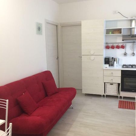 Appartamento Rubino - Lovely Little Flat 3 Minutes From Golf Club 5 Minutes From Lake Сояно дел Лаго Екстериор снимка